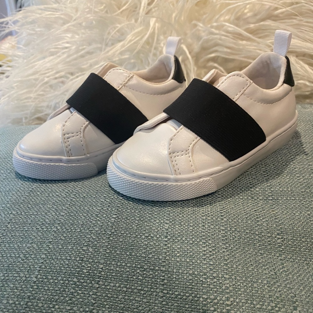 Crazy 8 size 6c toddler shoes, slip ons